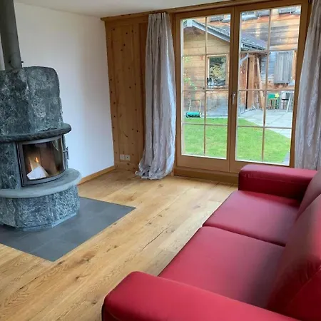 Neuwertiges 2 Zi Ferienchalet 55m2 Casa de Férias *